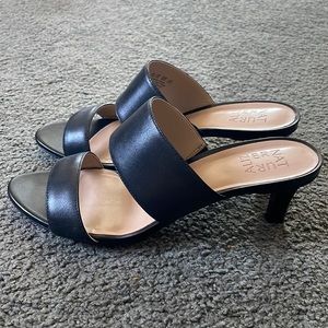 BRAND NEW NEVER WORN NATURALIZER black open toe heels